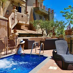 Villa Laura, Savoca
